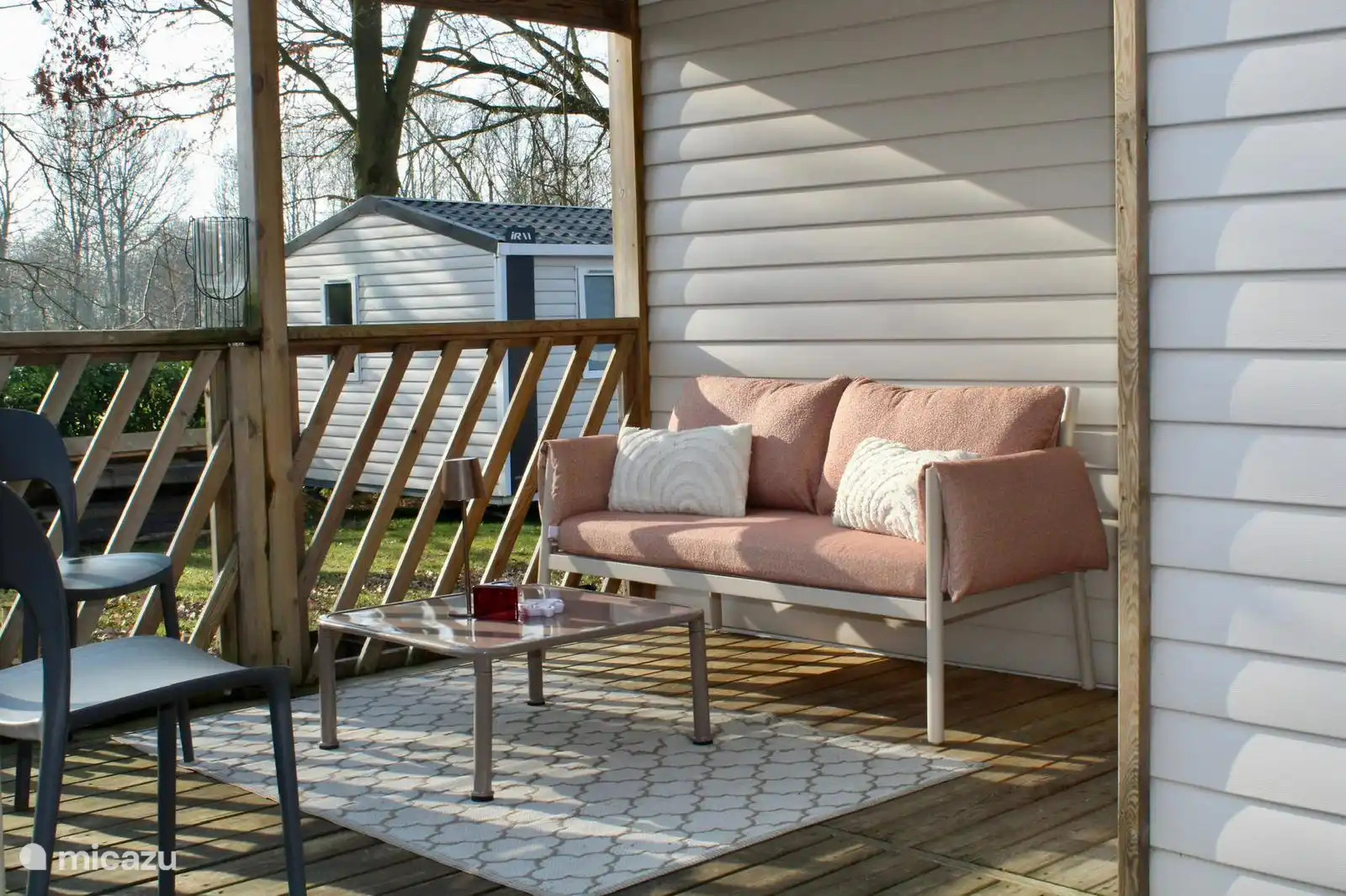 Terraza parcialmente cubierta