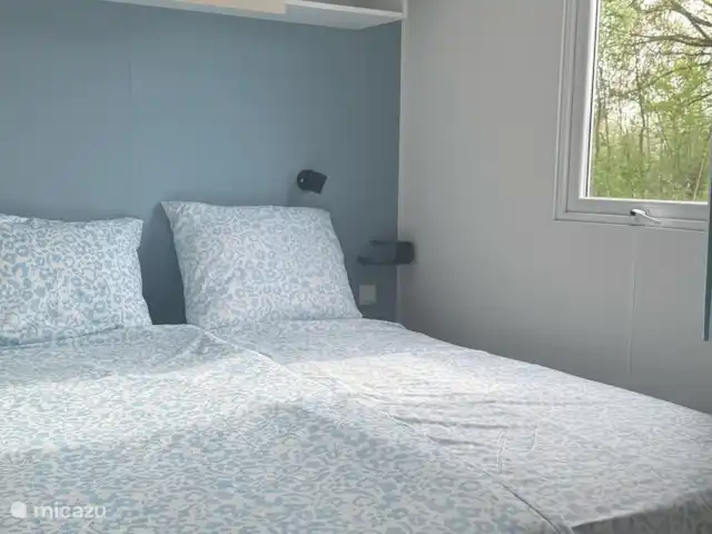 Chalet Twente en Países Bajos, Overijssel, Lattrop - chalet Dormitorio 1 con cama doble (espacio para cuna)
