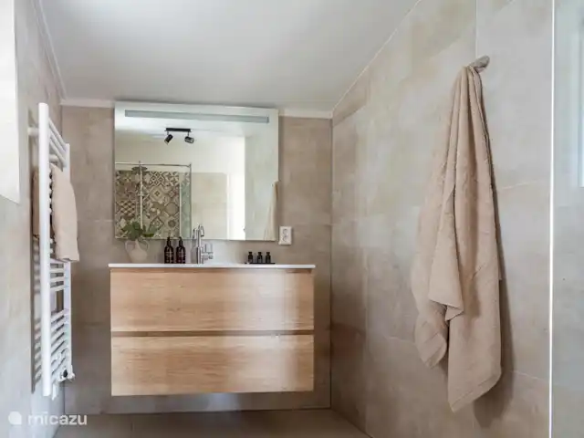 À l’extérieur au bord de la mer | Pays-Bas, Hollande du Nord, Saint Martin - maison de vacances Salle de bain au rez-de-chaussée (attenante)