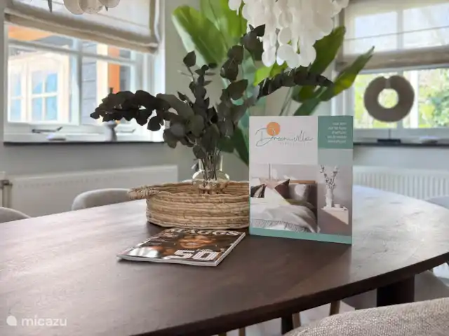 Le soleil au sabot | Pays-Bas, Hollande du Nord, Egmond aan den Hoef - maison de vacances Détail photo table à manger