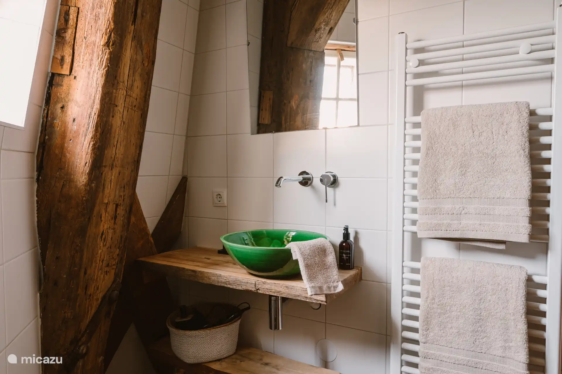 Bathroom located on the 1st floor