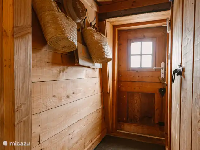 Le Moulin d’Egmond | Pays-Bas, Hollande du Nord, Egmond aan den Hoef - moulin Porte d’entrée et hall d’entrée