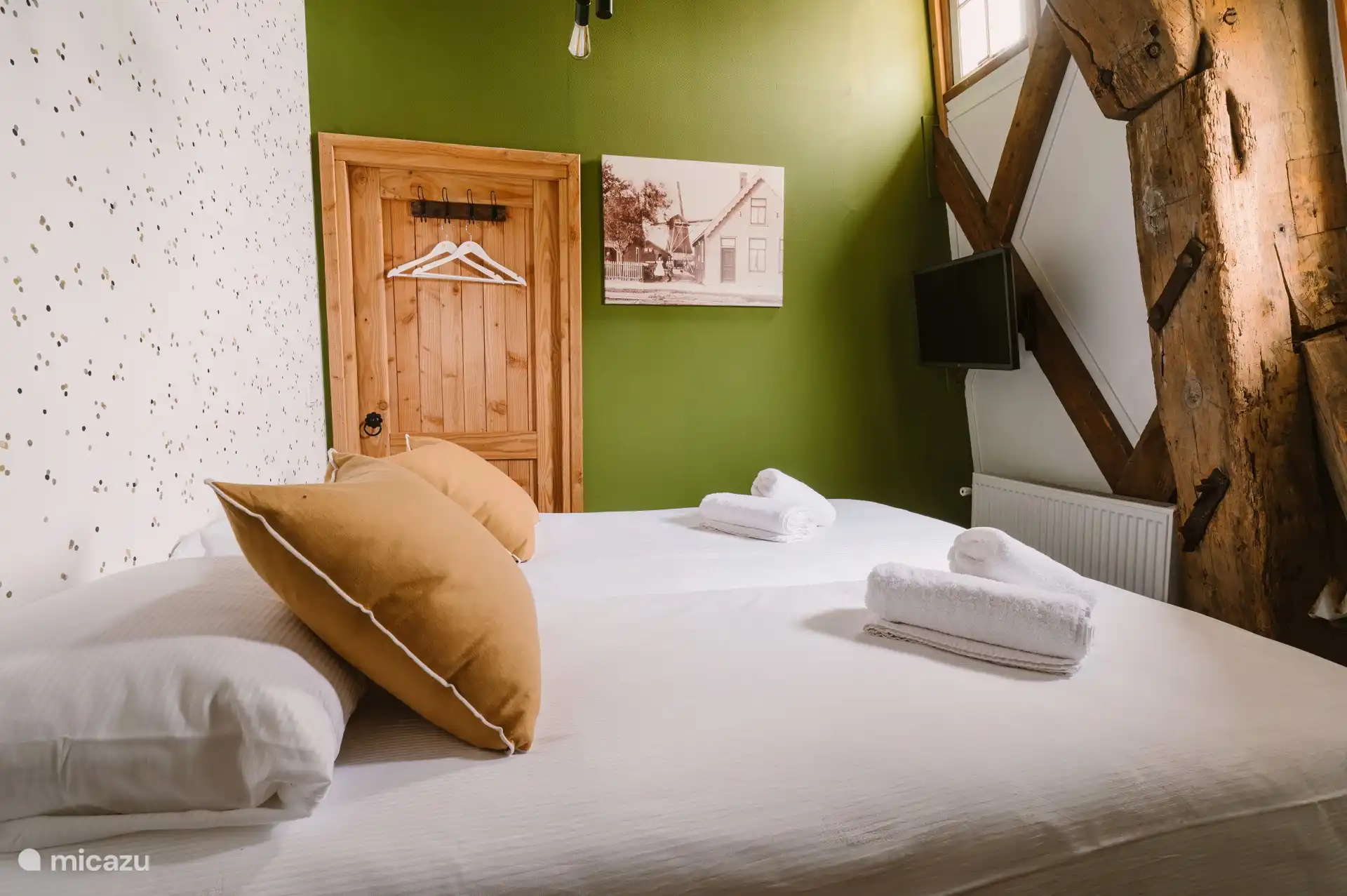 Bedroom located on the 1st floor