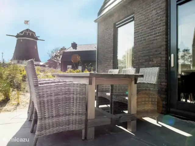 Vue du moulin | Pays-Bas, Hollande du Nord, Egmond aan den Hoef - maison de vacances Table de jardin avec vue sur le Moulin d’Egmond