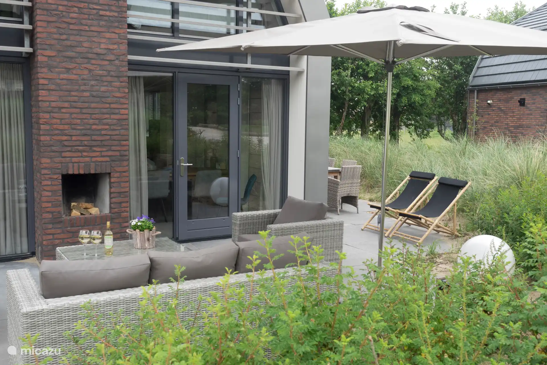 Lounge set with outdoor fireplace