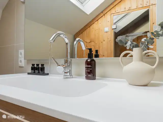 Vue du moulin | Pays-Bas, Hollande du Nord, Egmond aan den Hoef - maison de vacances Photo de détail salle de bain