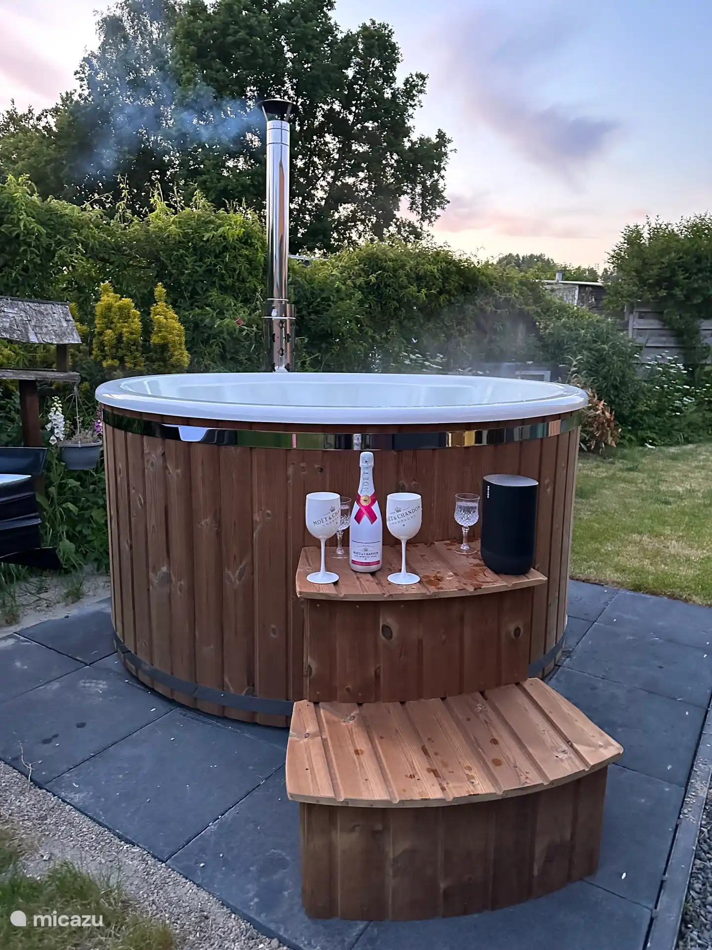 Genießen Sie das herrlich warme Wasser!