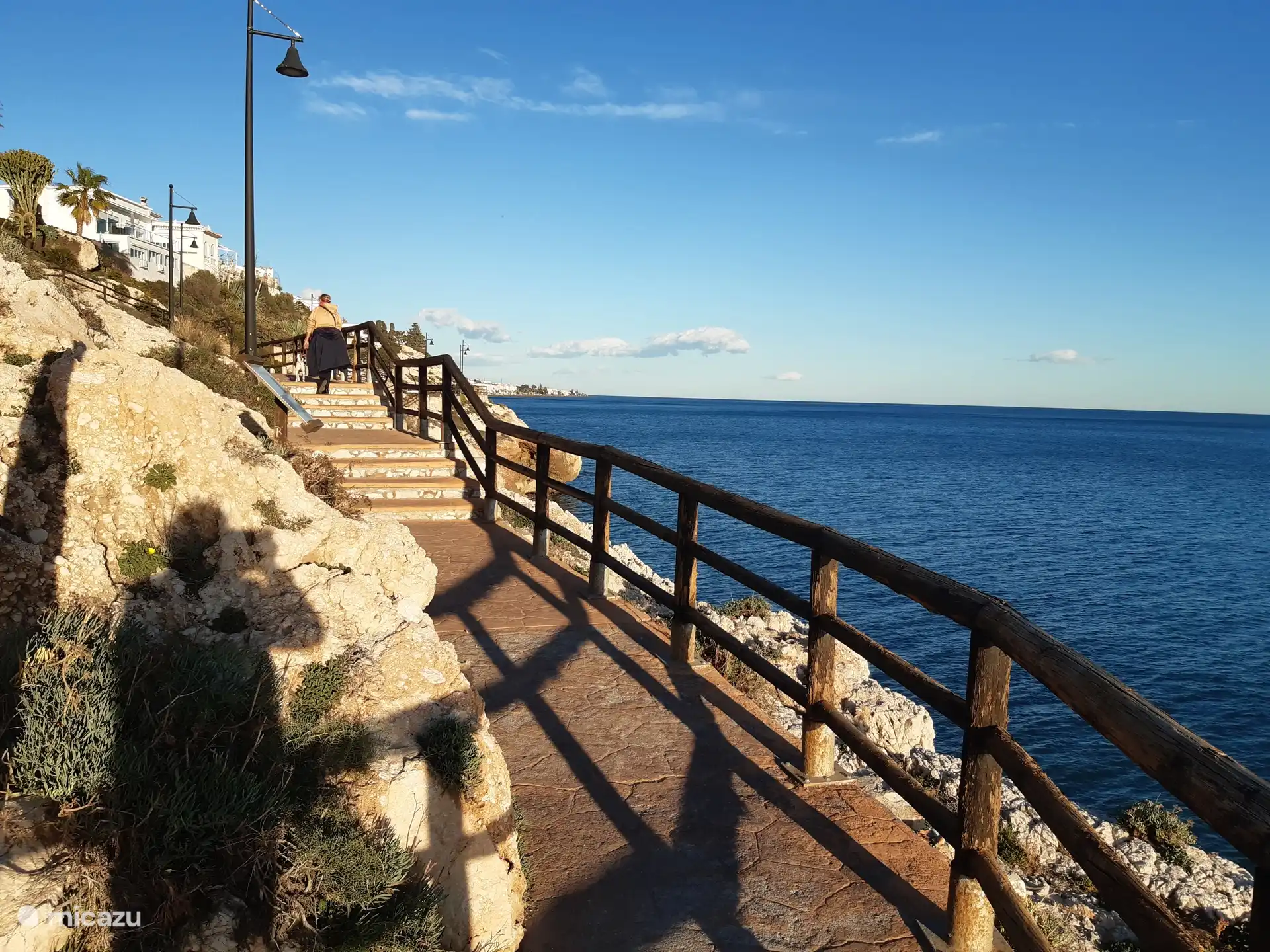 belle promenade le long de la mer entre Rincon de la Victoria et La Cala del Moral