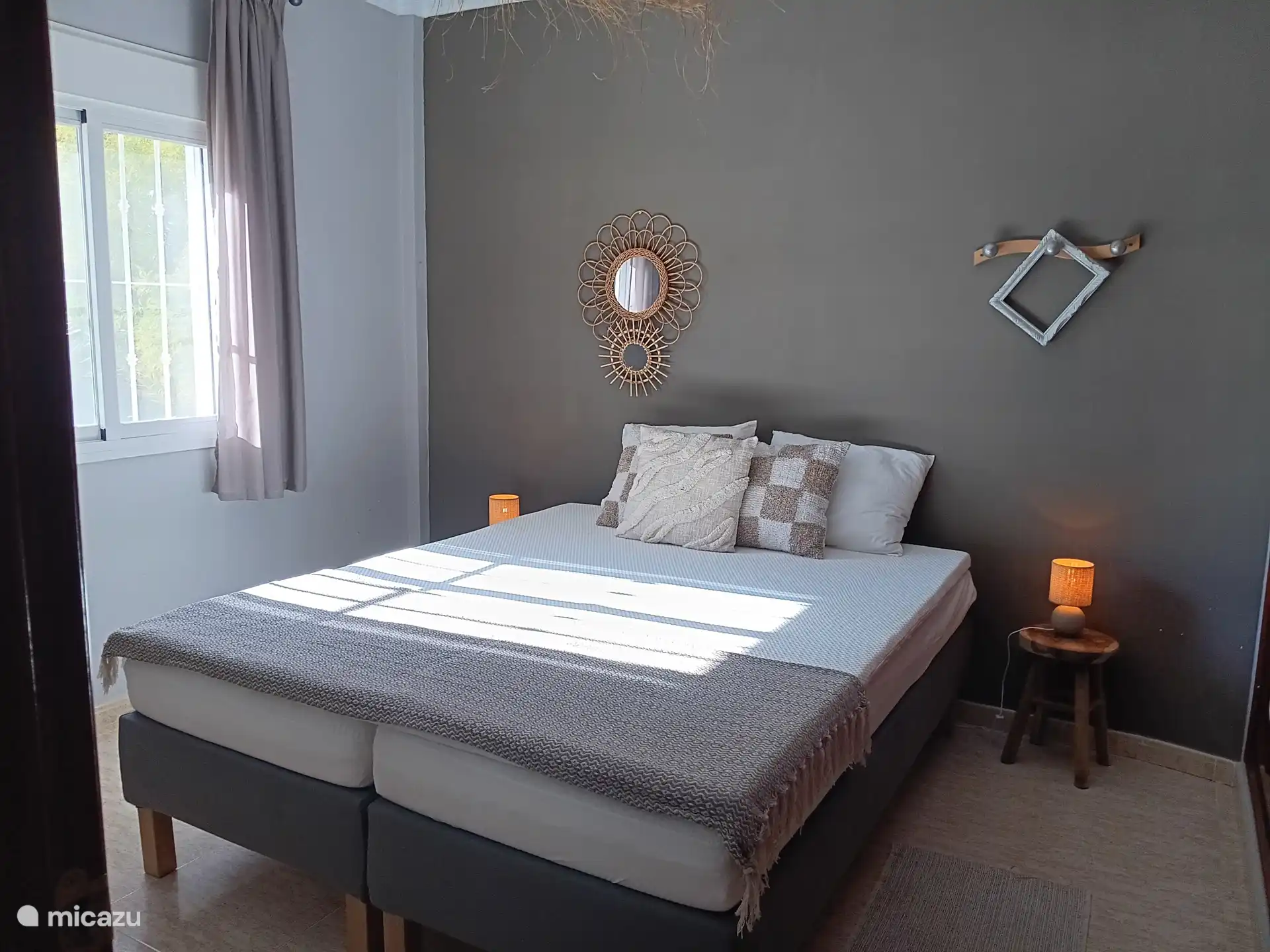 slaapkamer 3; 2 x enkel bed of dubbel bed met topper