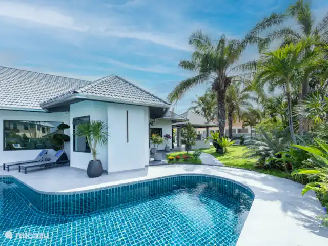 Villa Waree, minutes from City/Beach huren in Thailand, Oostelijke Golfkust, Pattaya - villa Tuin