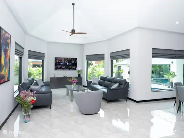Villa Waree, minutes from City/Beach huren in Thailand, Oostelijke Golfkust, Pattaya - villa Woonkamer