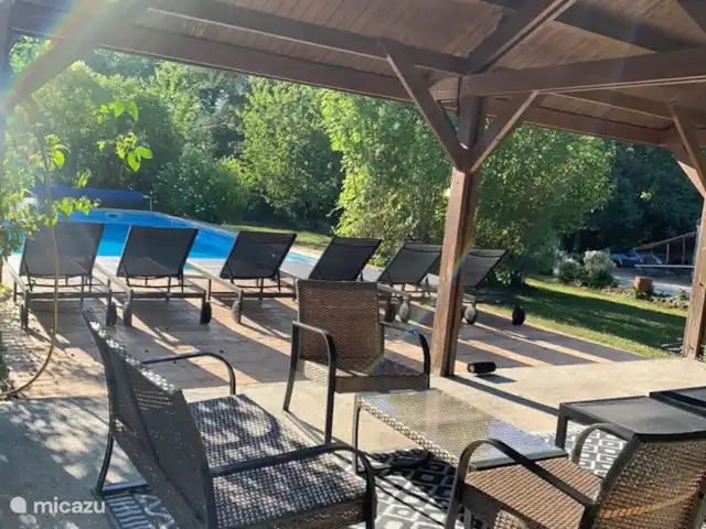 Maison Larroque - 6p | France, Lot-et-Garonne, Lacepede - maison de vacances Beaucoup d’ombre et de meubles de jardin