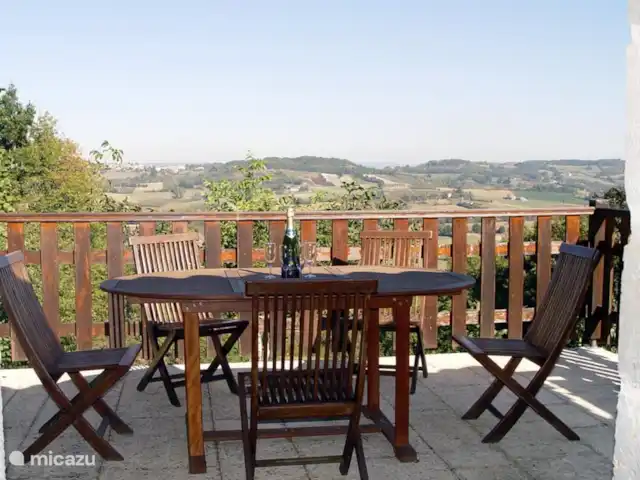 Location de Vacances France, Lot-et-Garonne, Lacepede, gîte / cottage -  Gîte Larroque - 4p Belles vues, également depuis le gîte où vous avez une terrasse privée