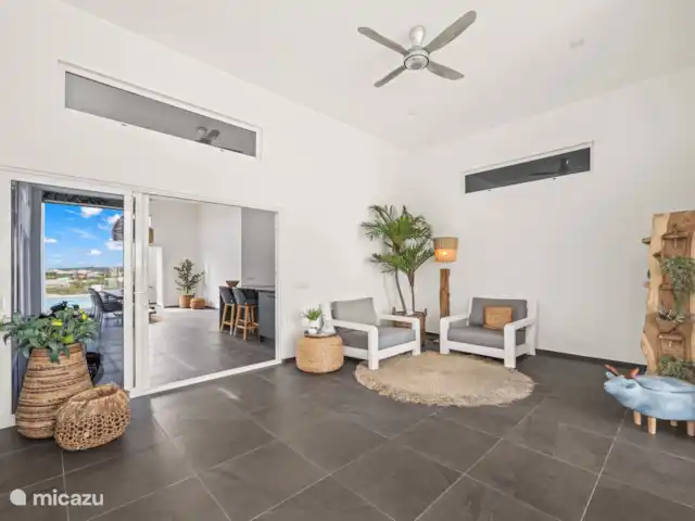 Casa Koba | Curaçao, Banda Abou (ouest), Big Mountain - villa Siège supplémentaire dans la salle à manger pour se détendre seul