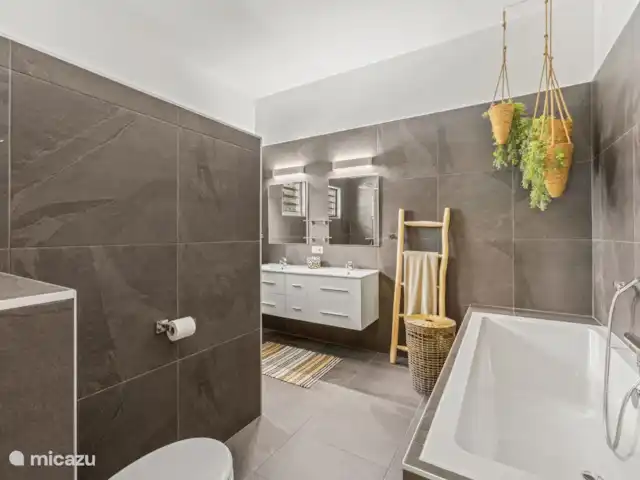 Casa Koba | Curaçao, Banda Abou (ouest), Big Mountain - villa Salle de bain attenante à la chambre principale