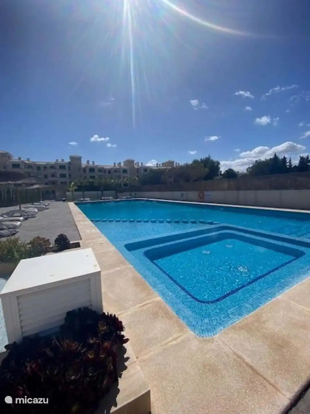 Gemeinschaftlicher Swimmingpool