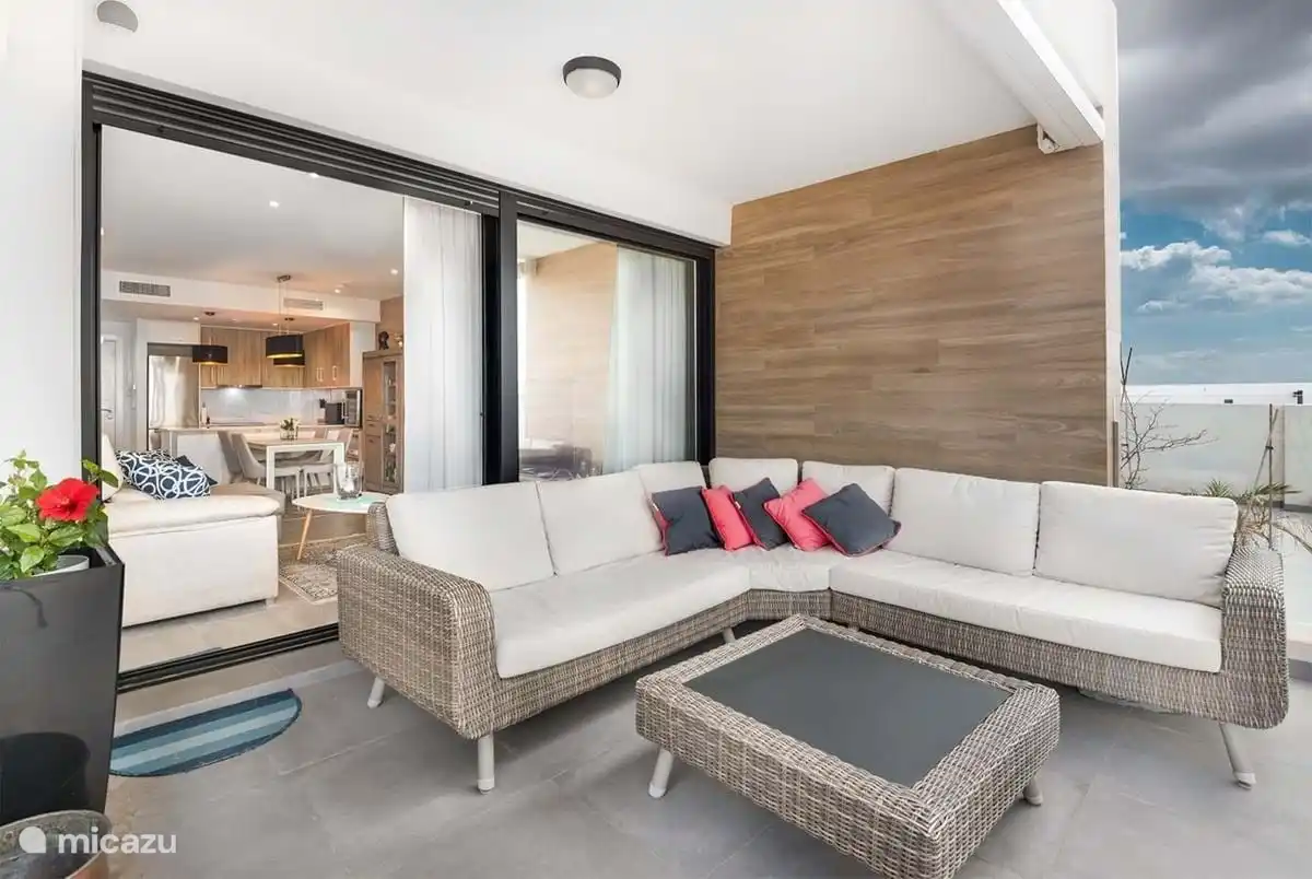 Terrasse mit Meerblick auf La Manga