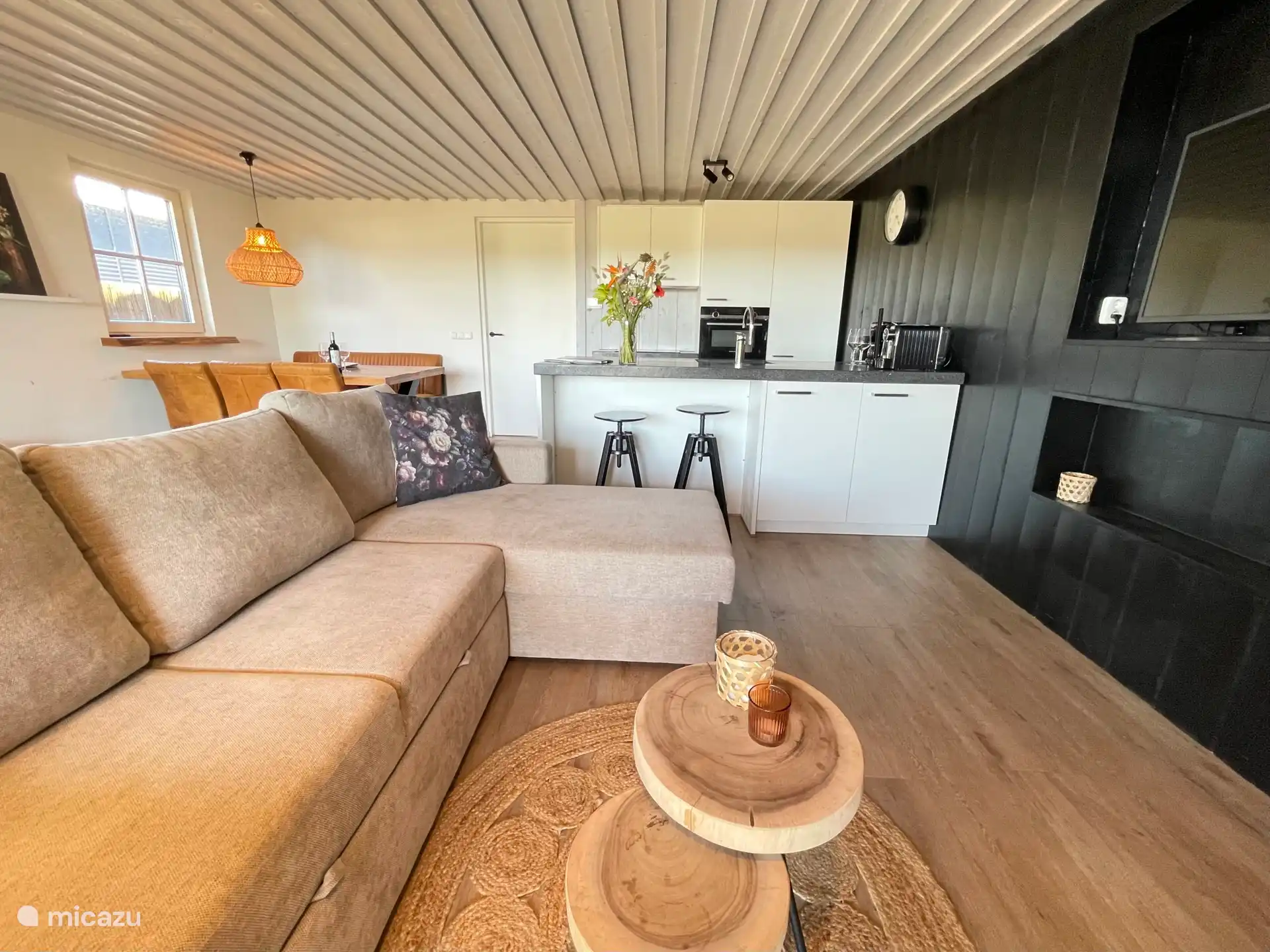 Wohnzimmer - Esstisch - Küche