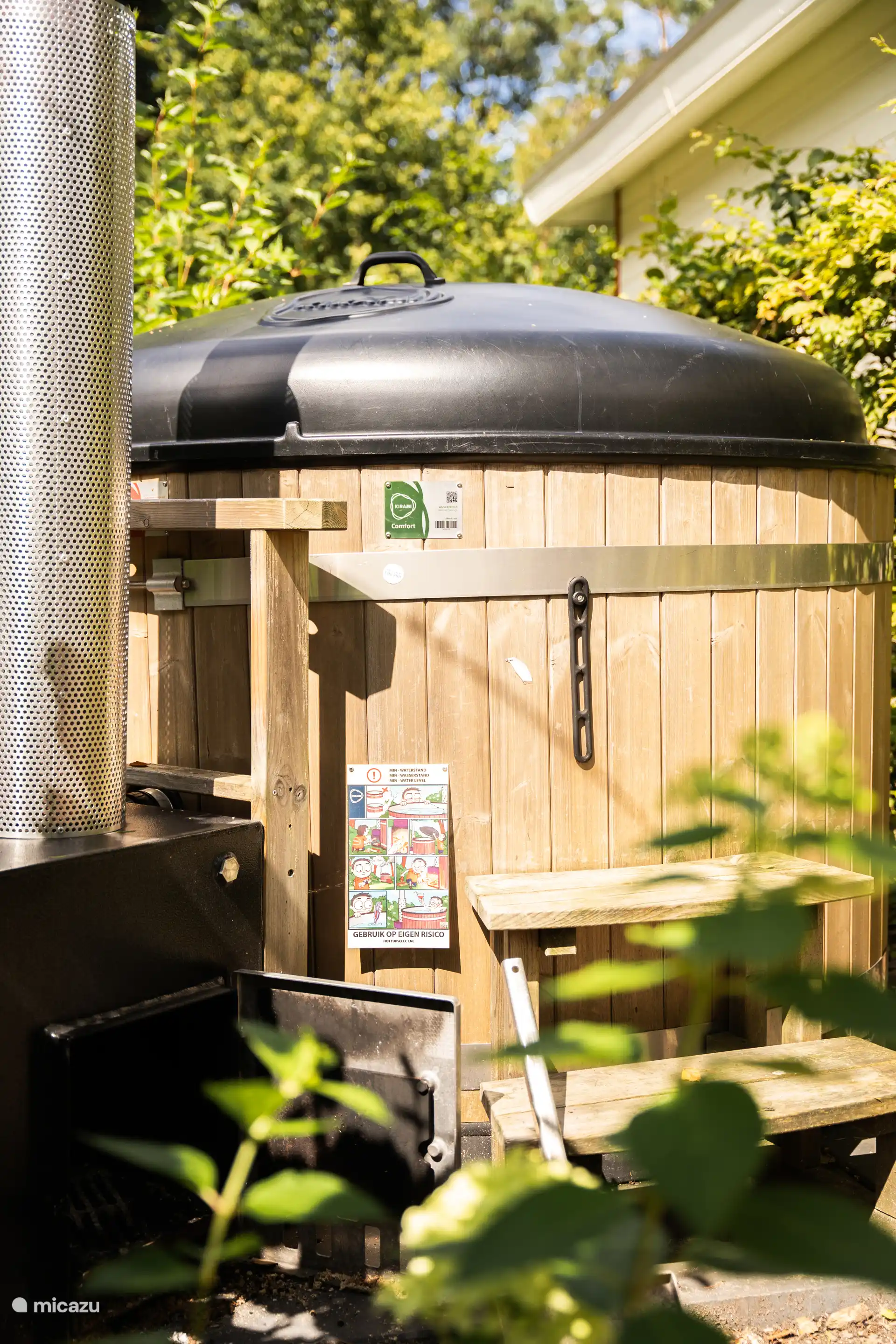 Gedeelde hottub tegenover de tiny house