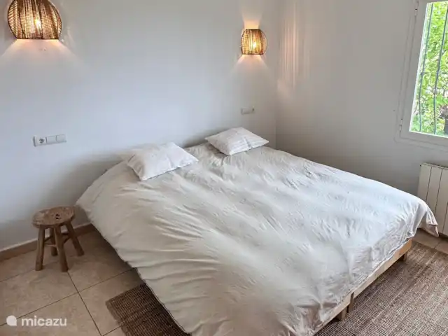Location de Vacances Espagne, Costa Blanca, Benigembla, villa - LECQASA  Chambre double à l’étage avec salle de bain privée.