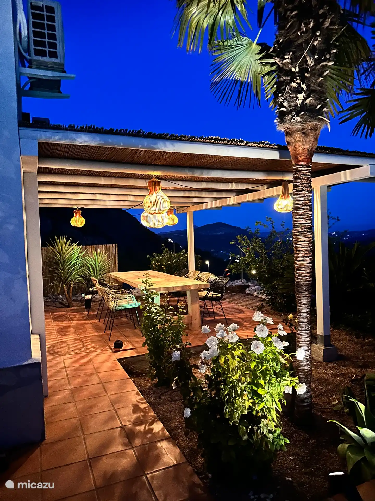 Nuevo toldo para los días y noches calurosos