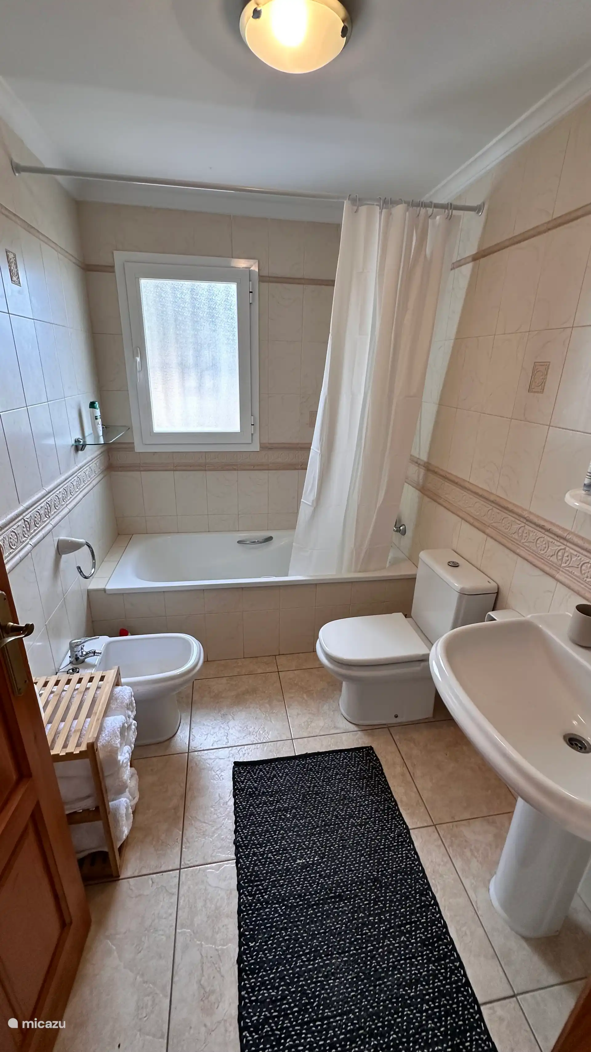 Baño habitación doble en planta alta.