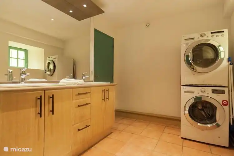 bathroom on the ground floor