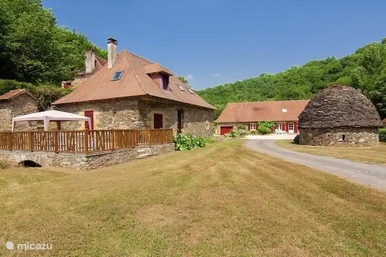 Le moulin & maison d'amis  in France, Dordogne, Excideuil -  gîte / cottage