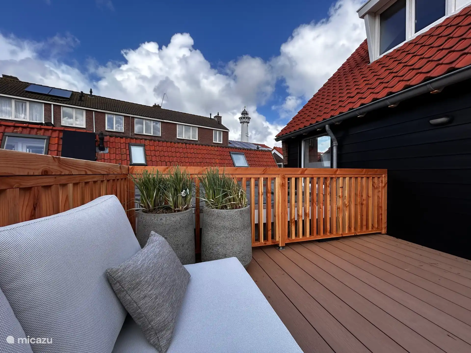 Terrasse mit Lounge-Set