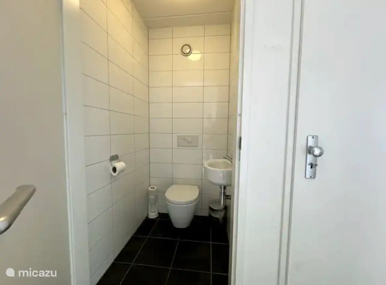 Toilet begane grond 
