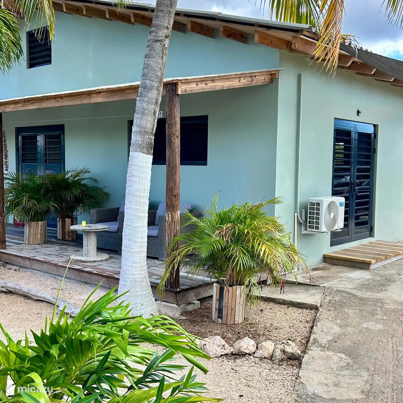 Privacidad, Curazao, Bandabou (oeste), Grote Berg, studio Estudio Dushi Shelter