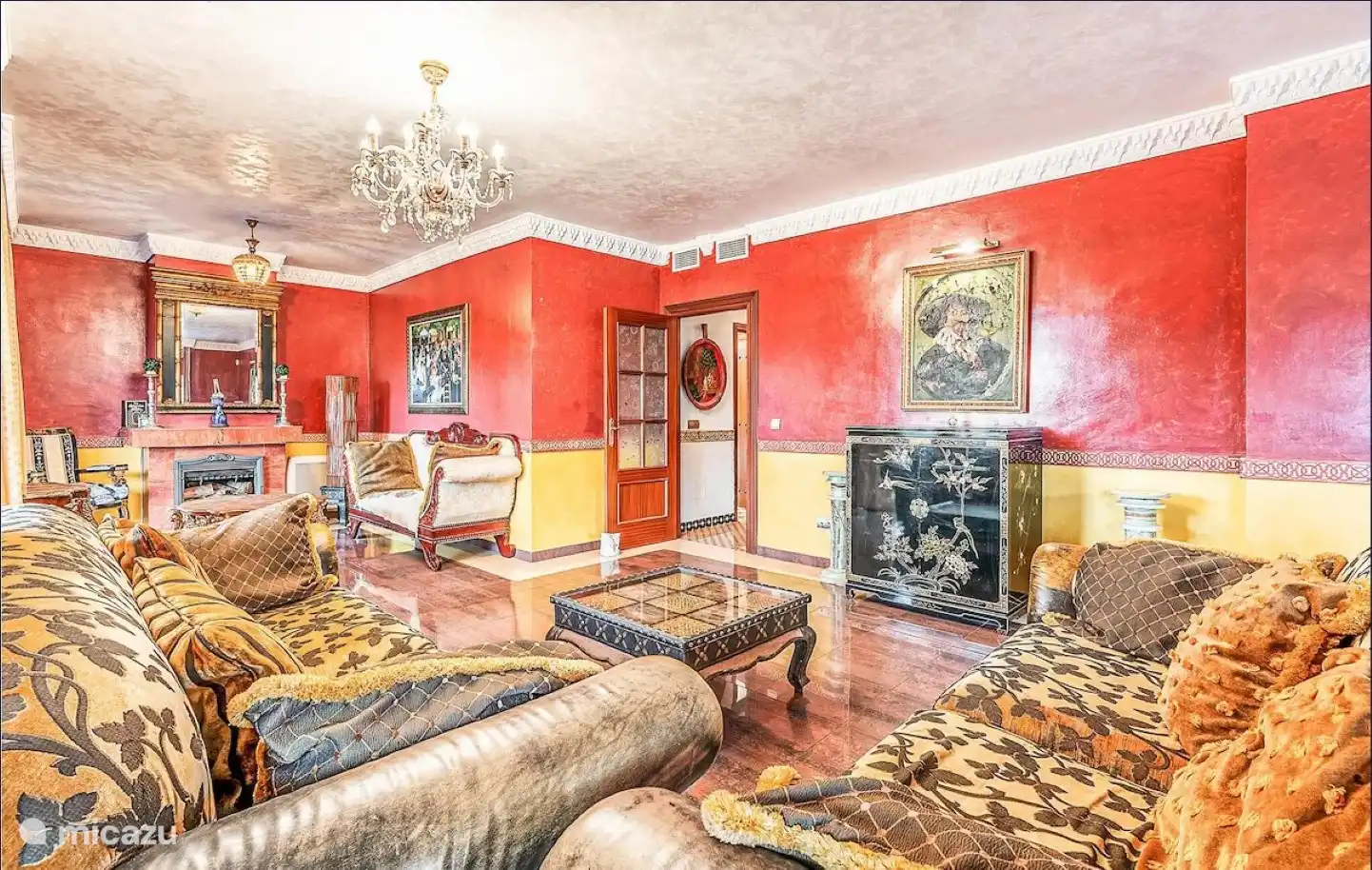 Grand Salon Rouge, no ordinary furnishings. Some pieces date from 18th century