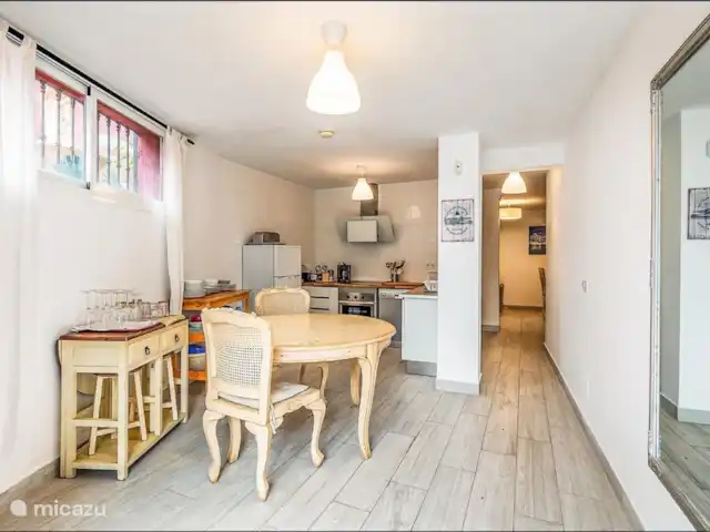 Location de Vacances Espagne, Costa del Sol, Benalmádena, villa - Plage à 2 min à pied + piscine chauffée + jacuzzi Cuisine au rez-de-chaussée