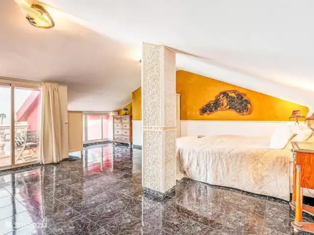 Location de Vacances Espagne, Costa del Sol, Benalmádena, villa - Plage à 2 min à pied + piscine chauffée + jacuzzi Chambre 7 avec balcon et vue mer