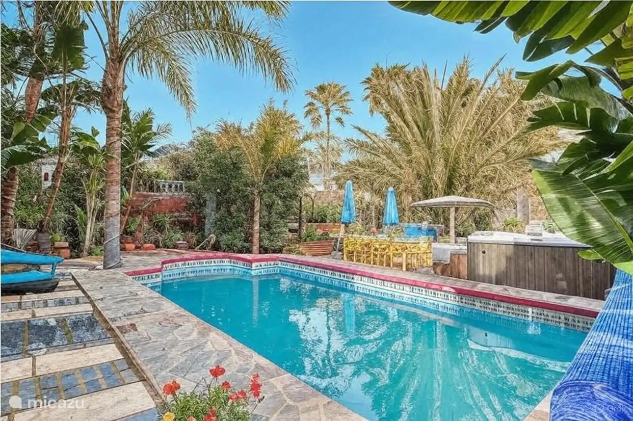 Majestic Villa
address: Calle Camelia 1a, Benalmadena 

heated swimming pool and jacuzzi