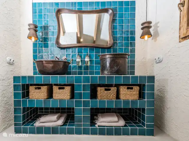 Finca de los Secretos | Espagne, Costa Blanca, Benissa - finca Salle de bain à l’étage avec produits de bain Marie Stella Maris