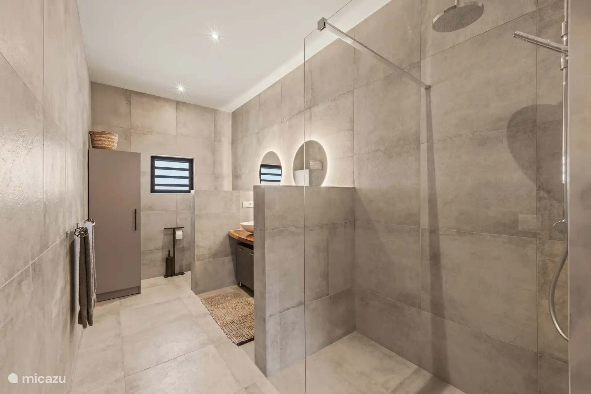 Salle de bain chambre principale