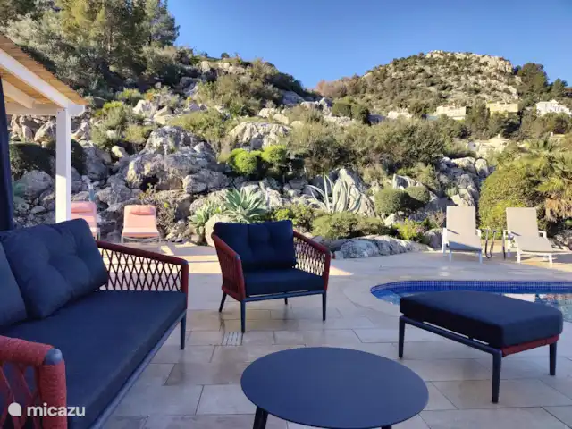 Casa Luna Blanc huren in Spanje, Costa Blanca, Pedreguer - villa Ruim terras (240m²) met zicht op de rotstuin, het zwembad en de wijde omgeving.