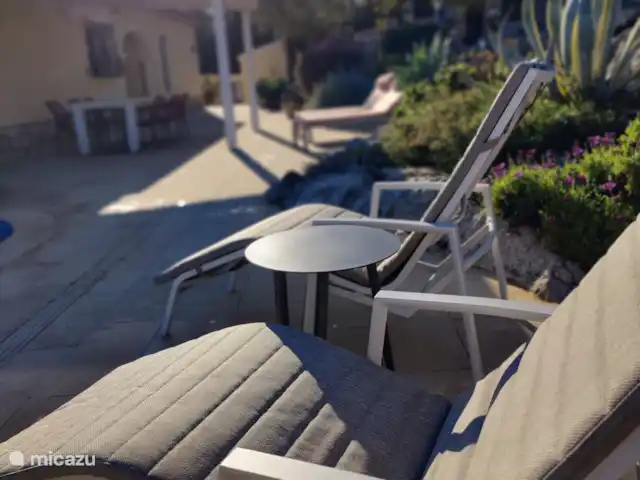 Casa Luna Blanc huren in Spanje, Costa Blanca, Pedreguer - villa Zalig nietsdoen op deze relaxspot aan het terras.