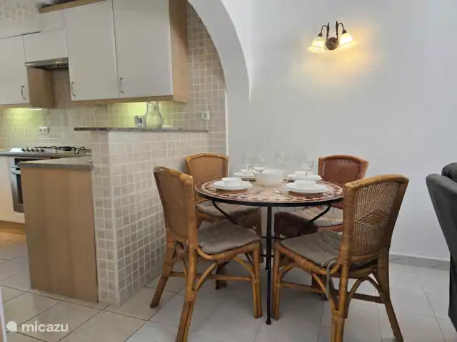 Rayo de Sol | Espagne, Costa Blanca, Benitachell - bungalow La table à manger à l’intérieur