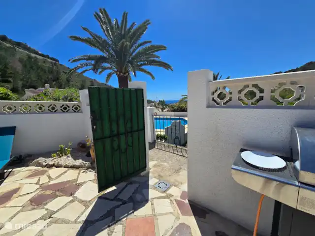 Rayo de Sol | Espagne, Costa Blanca, Benitachell - bungalow De la terrasse directement dans la piscine, par un portail qui peut être fermé