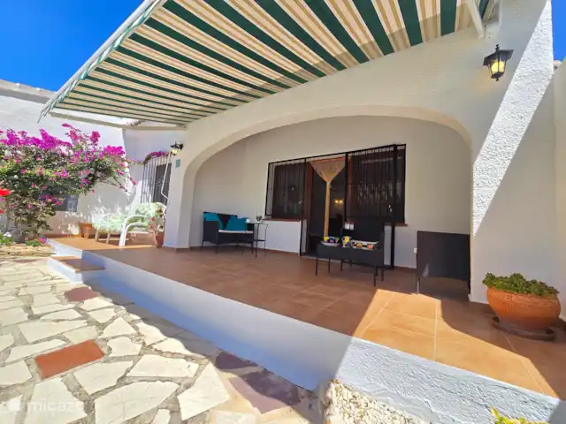 Rayo de Sol | Espagne, Costa Blanca, Benitachell - bungalow Le balcon avec des sièges et un tout nouvel auvent