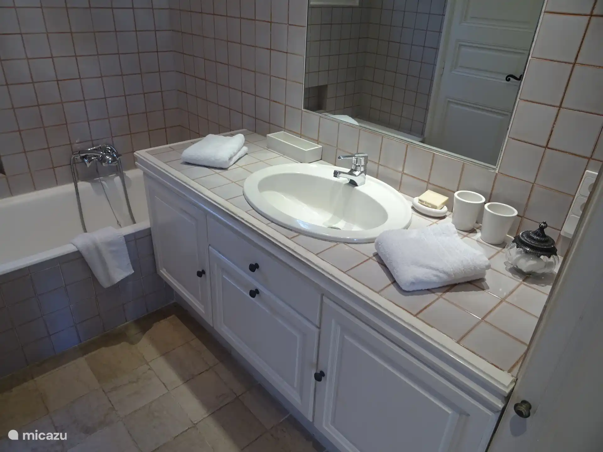 Salle de bain 1 Rez-de-chaussée