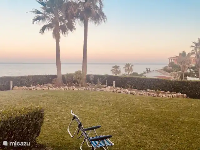 Location de Vacances Espagne, Costa del Sol, Mijas Costa, appartement - La Joya Mijas première ligne Vue sur la mer  Aussi un endroit merveilleux le soir.