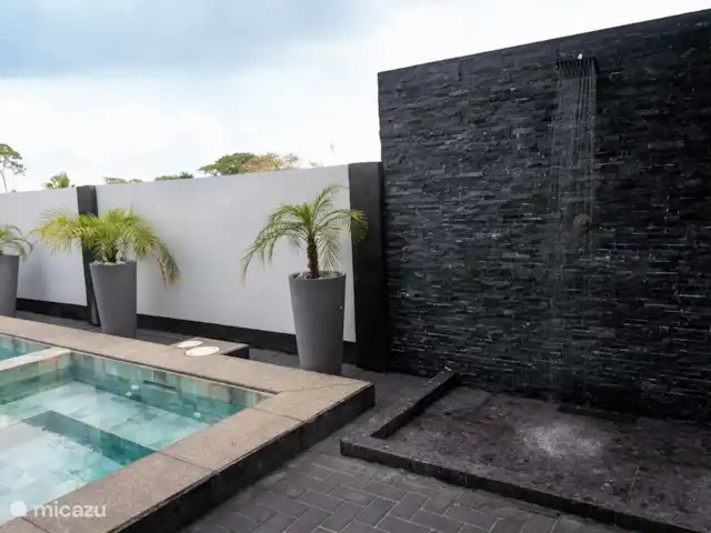 Luxe appartementen met zwembad. huren in Suriname, Paramaribo, Paramaribo - villa buiten douche