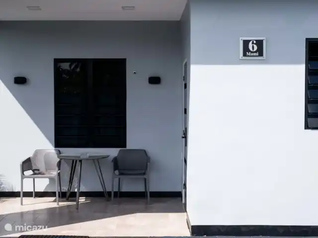 Luxe appartementen met zwembad. huren in Suriname, Paramaribo, Paramaribo - villa Terras en voorkant woning