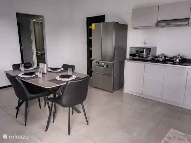 Luxe appartementen met zwembad. huren in Suriname, Paramaribo, Paramaribo - villa keuken/eetkamer