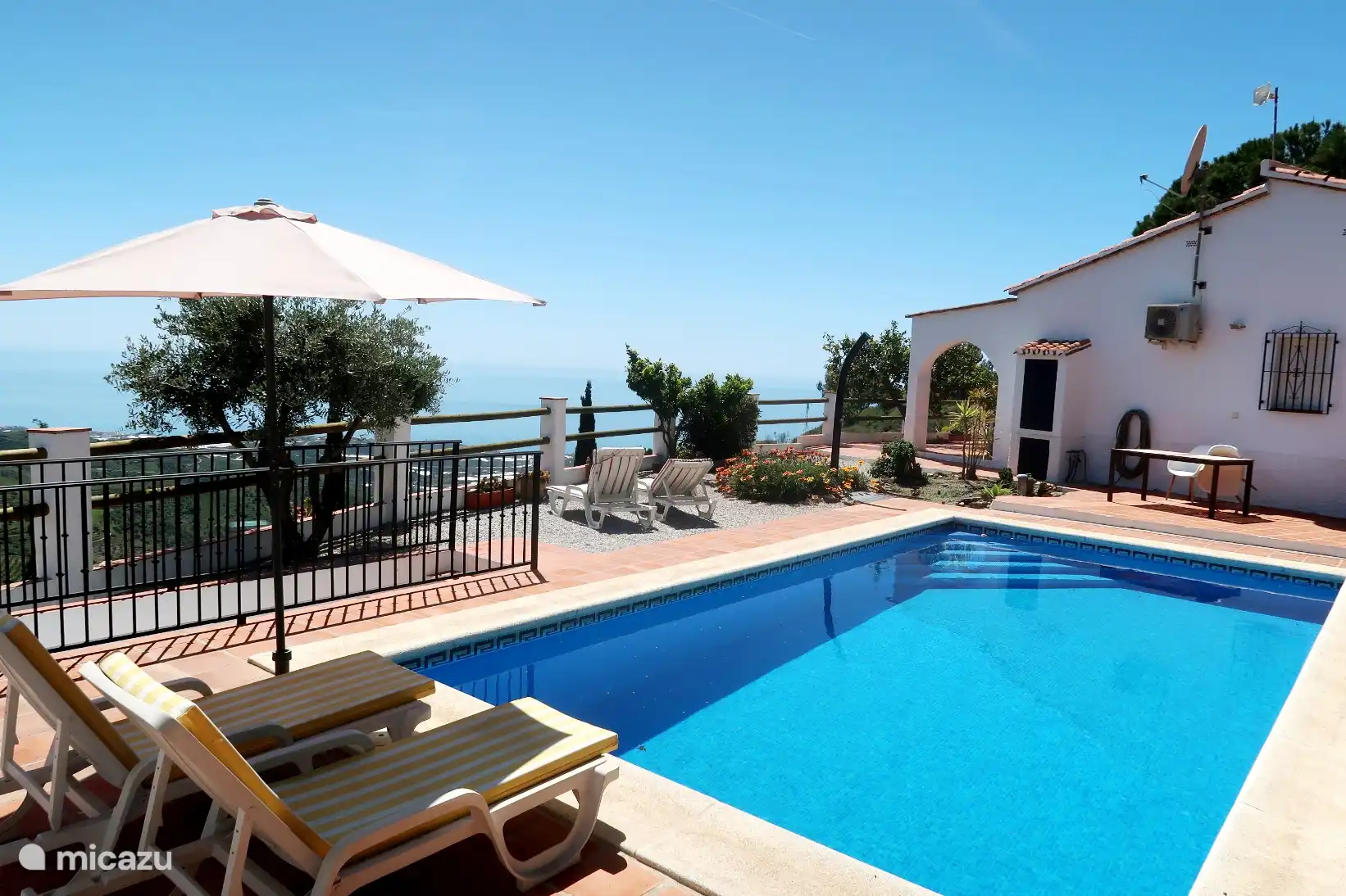 villa in Spain, Andalusia, Sayalonga –  Villa Lantana