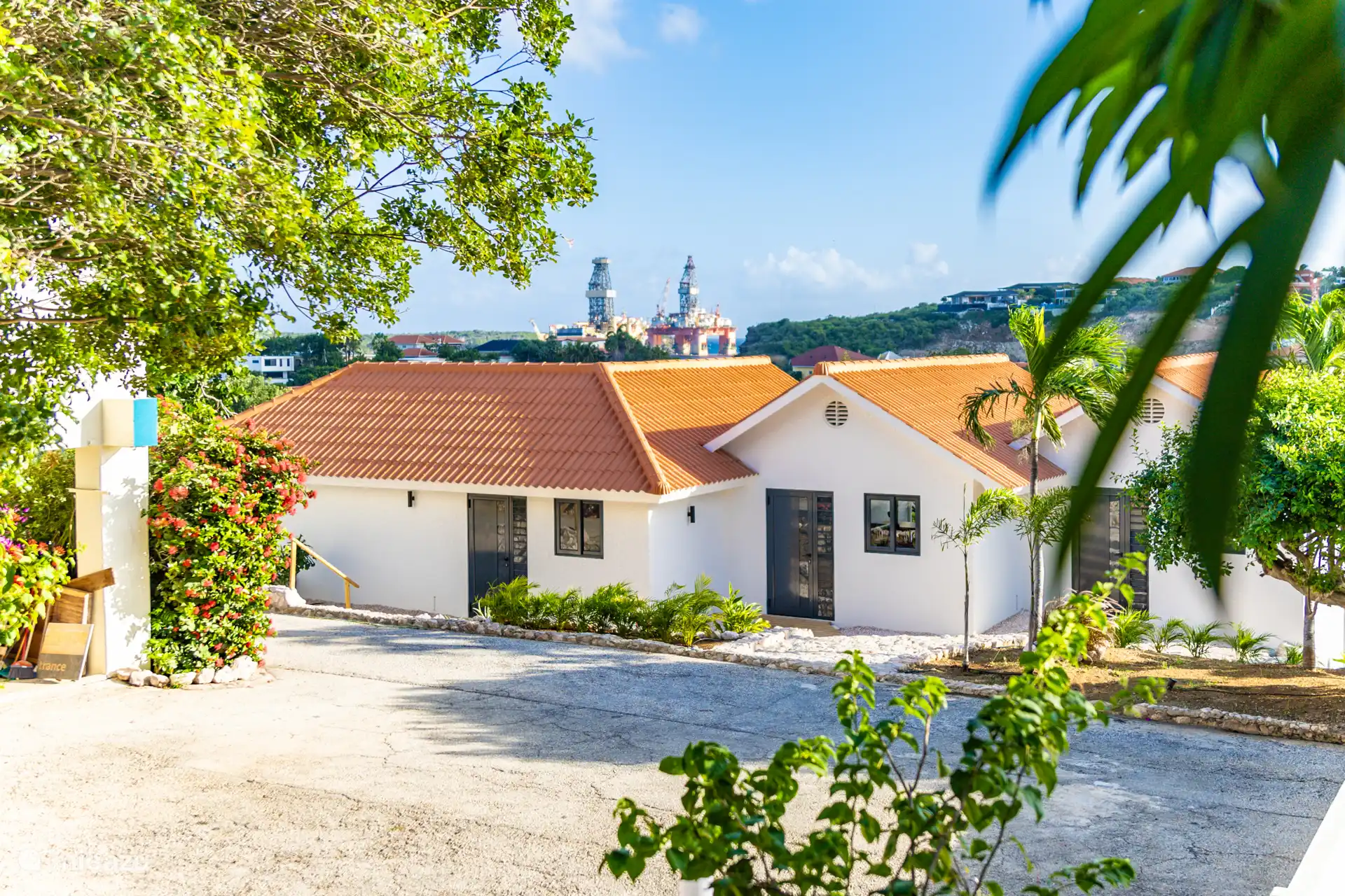 Entree naar de appartementen