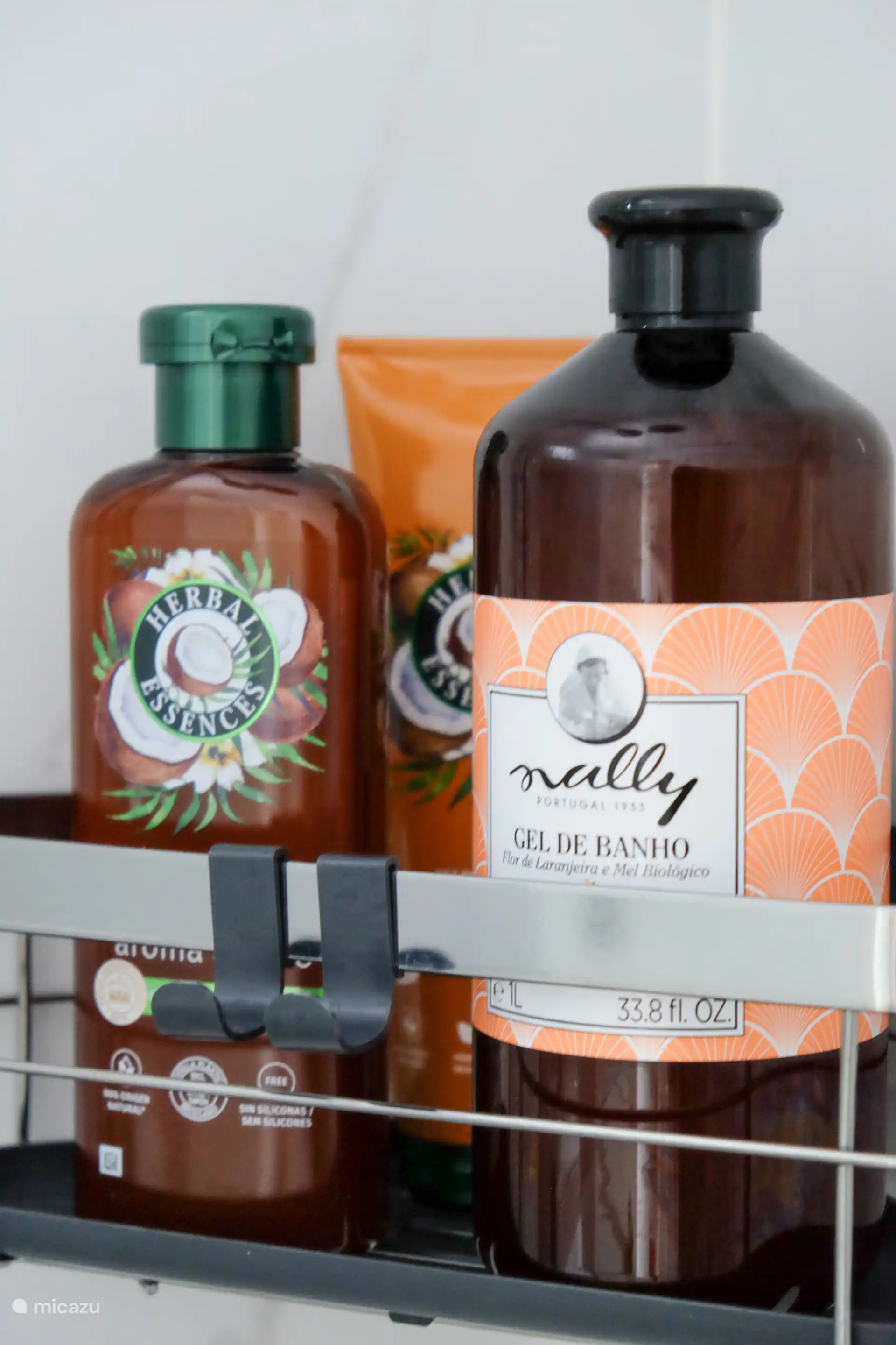 Jedes Badezimmer hat alles, was Sie brauchen, um Ihren Körper zu reinigen und ihm ein weiches Gefühl zu geben.